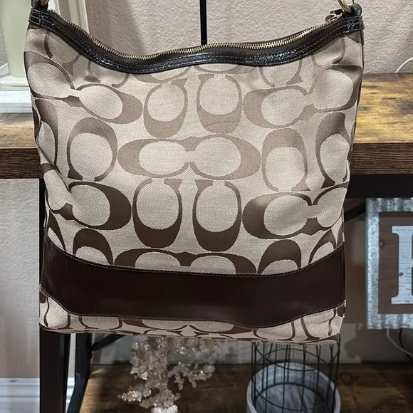 Coach Brown and Cream Signature Shoulder Large Bag - Picture 2 of 13
